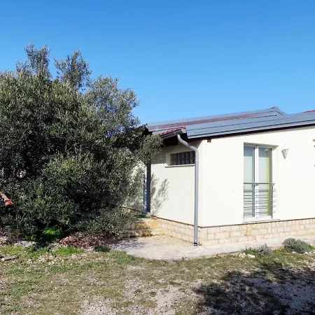 Camp Marko-2 By Interhome Vakantiehuis Zečevo